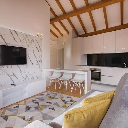 Almada Prime Ii Apartment *