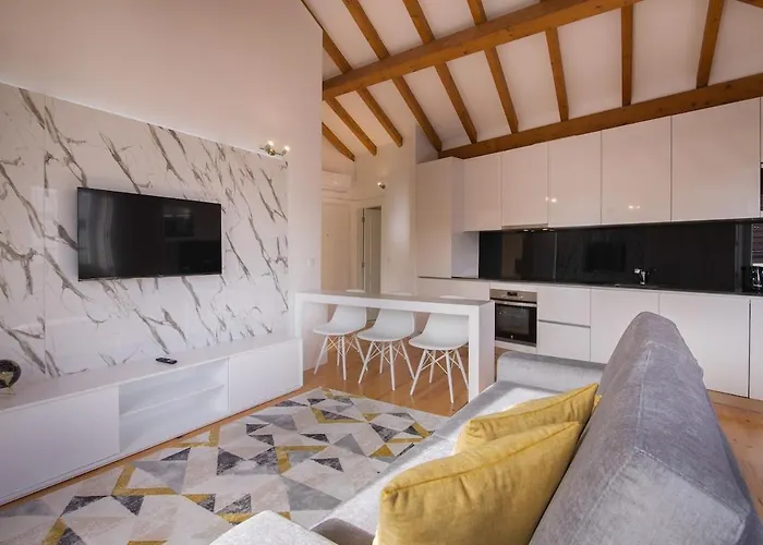 Almada Prime Ii Apartman *